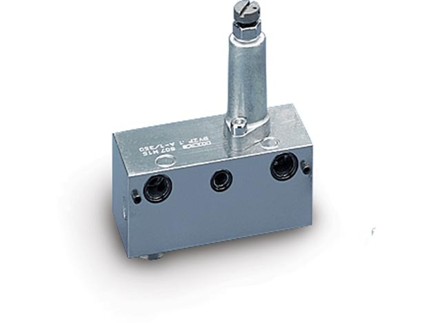 WM10, Remote Manifold with Pressure Relief - Enerpac